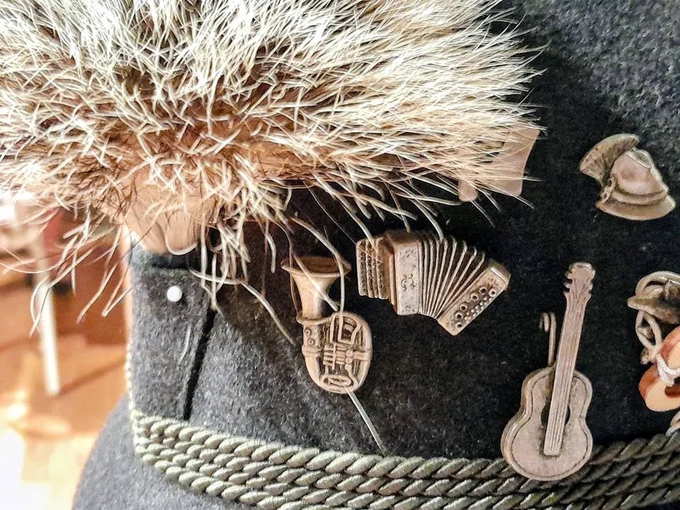 Hat with musicians' pins