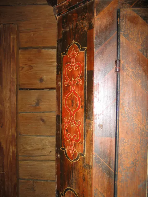Bemalter Kasten, Detail